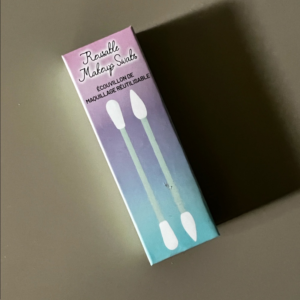 Aria Reusable Makeup Swabs